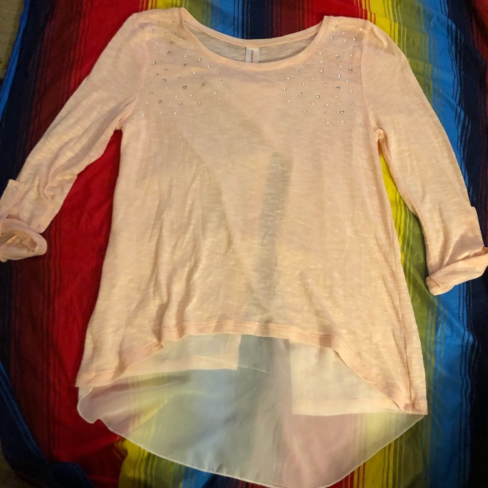 No Boundaries top